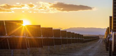 Bighorn太阳能项目下的日落